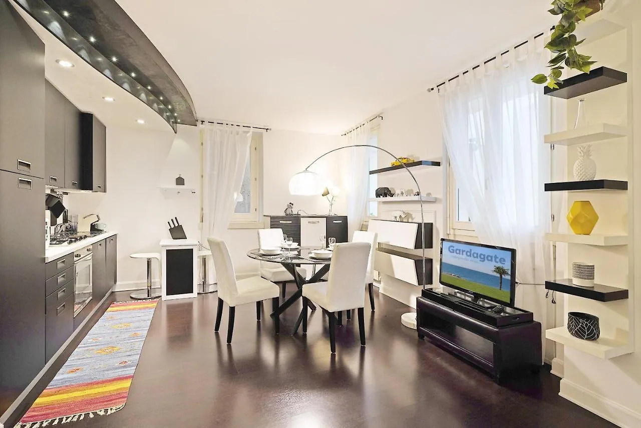 Downtown Apartment - Gardagate Salò 0*,  Italien
