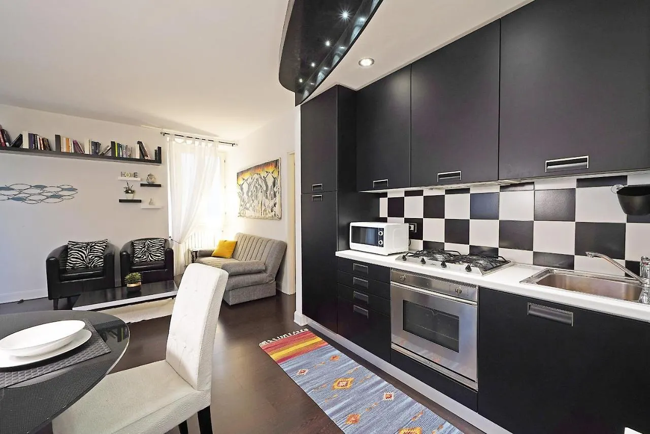 Downtown Apartment - Gardagate Salò