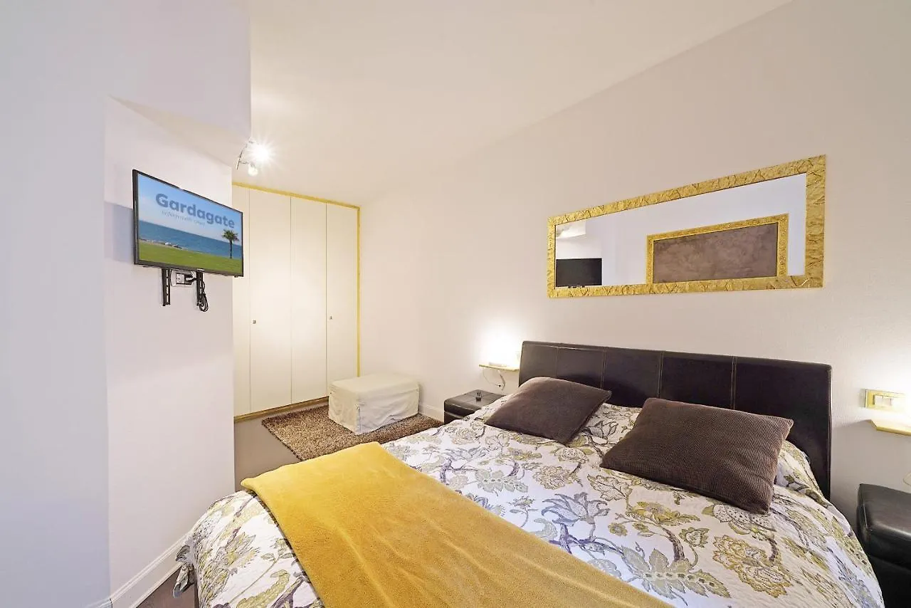 Downtown Apartment - Gardagate Salo Italy